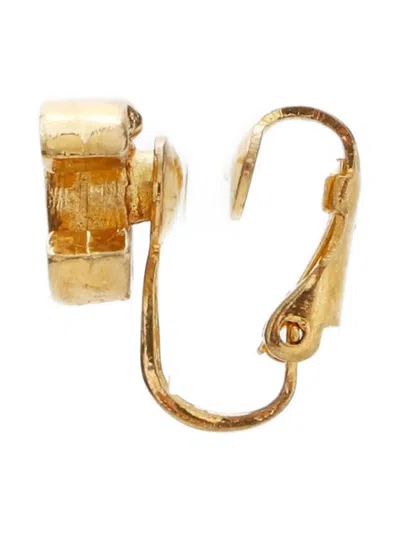 Pre-owned Chanel 1970-1980s Cc Mark Clip-on Earrings In Gold