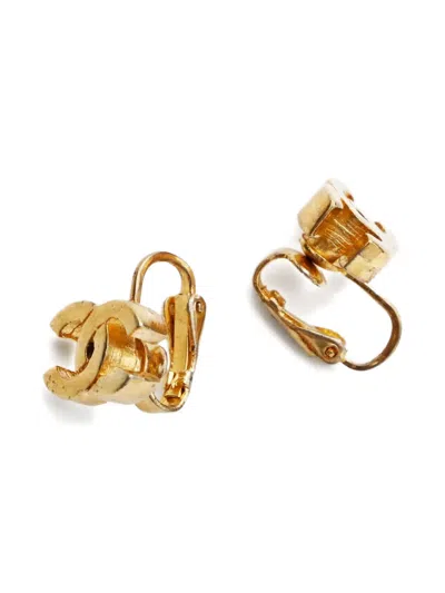 Pre-owned Chanel 1970-1980s Cc Mark Clip-on Earrings In Gold