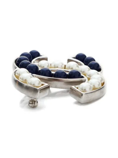 Pre-owned Chanel 2015 Signature Interlocking Cc Logo Brooch In Silver