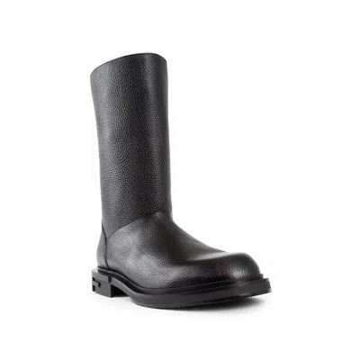 Fendi Leather Frame Boots Men In Black