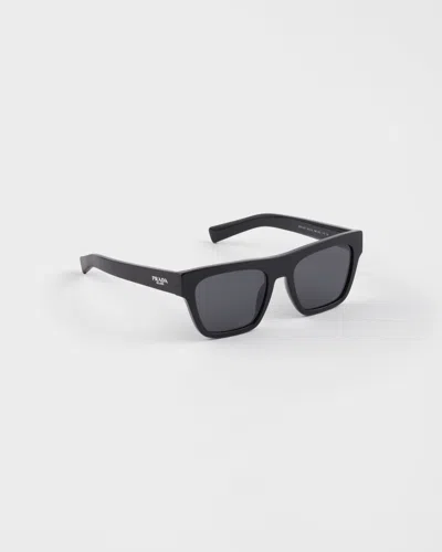 Prada Logo-print Rectangle-frame Sunglasses In Gray