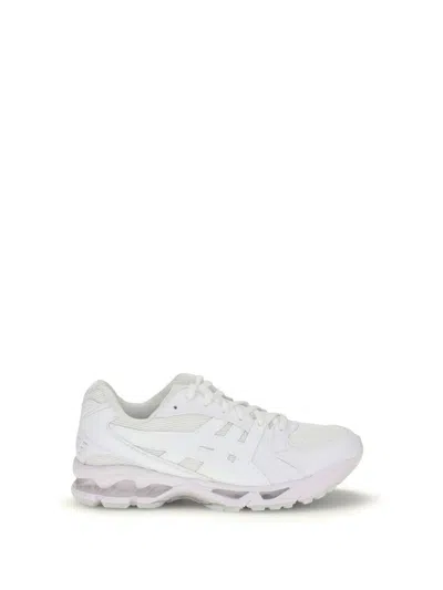 Comme Des Garçons Low-top Sneakers With Textured Overlays And Cushioned Sole In White