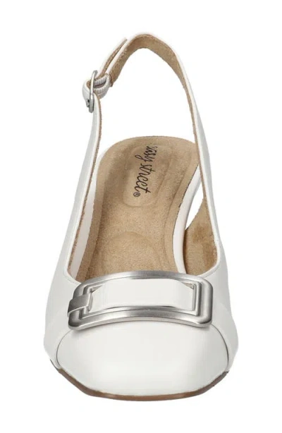 Easy Street Sway Slingback Pump In White