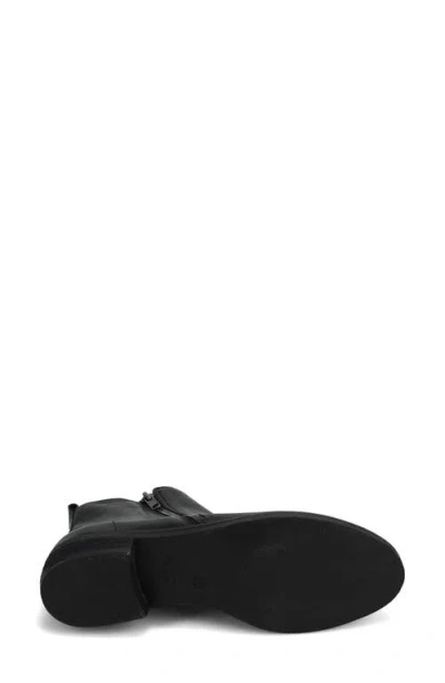 Vaneli Risy Bootie In Black