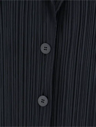 Issey Miyake Uni-form Buttoned Blazer In Black