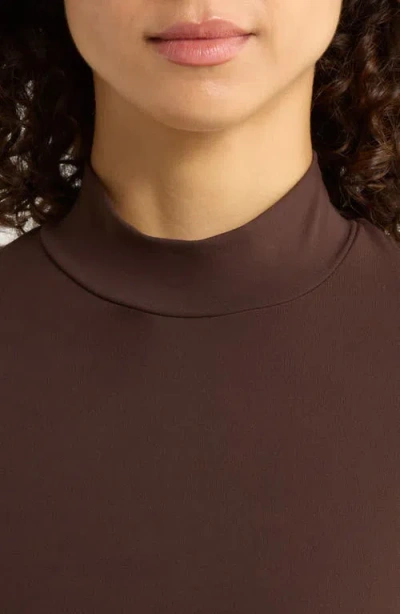 Mpg Cloud Open Back Crop Top In Brown