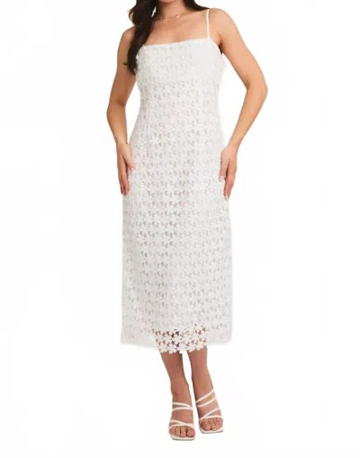 Gilli Dazzling Daisy Dress In White In White