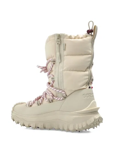 Moncler High Snow Boots Featuring Textured Outsole In Neutral