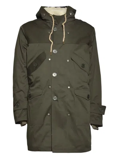 Equipe '70 Tailored Green Coat With Classic Lapel And Knee-length Design In Green