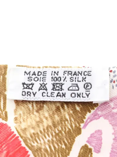 Pre-owned Hermes 2010 Chacun Fait Son Nid Ribbon Scarf In Neutral