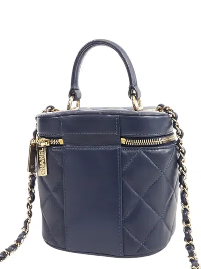 Pre-owned Chanel 2019 Quilted Lambskin Trendy Cc Case Vanity Bag In Blue