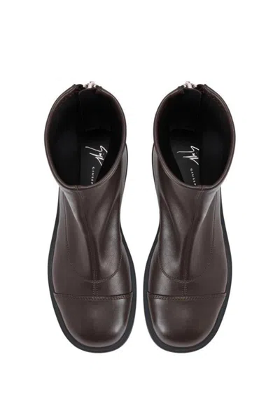 Giuseppe Zanotti Junney Zip-detail Ankle Boots In Black