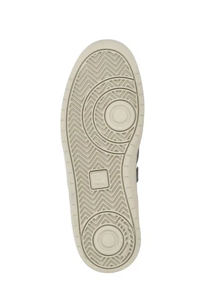 Veja V-90 Trainers, Size 7 In Multi