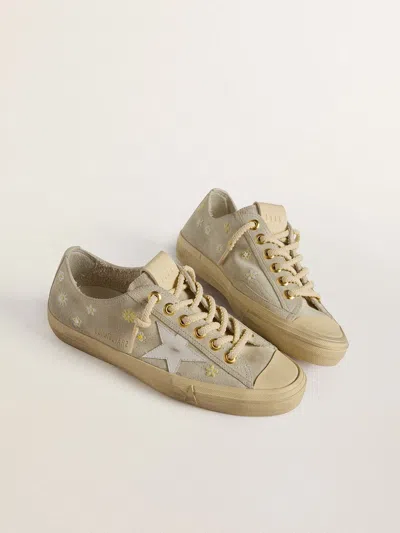 Golden Goose V-star Sneakers In Brown