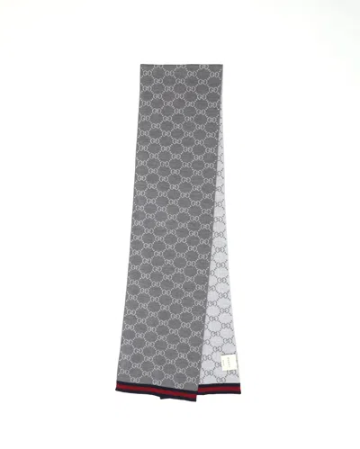 Gucci Gg Supreme Scarf In Gray