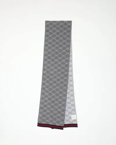 Gucci Gg Supreme Scarf In Gray