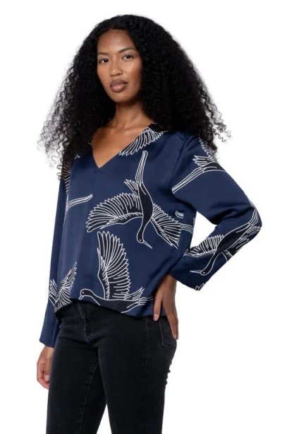 Ciebon Jones Bird Print V-neck Top In Blue