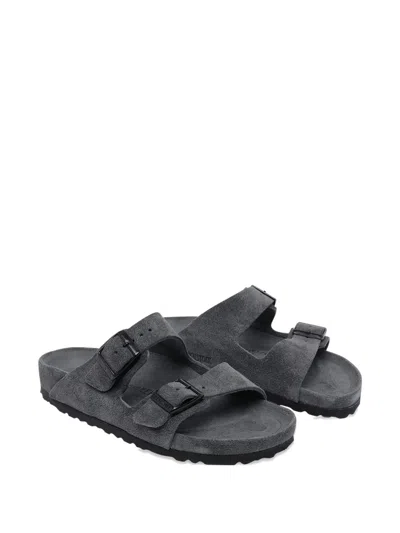 Birkenstock Arizona バックルサンダル In Black
