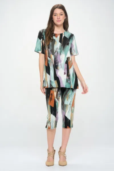 Truedames Matching Capri Pant Set In Plus Size In Multi