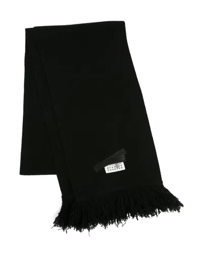 Mm6 Maison Margiela Fringed Wool Scarf With Logo Patch In Black