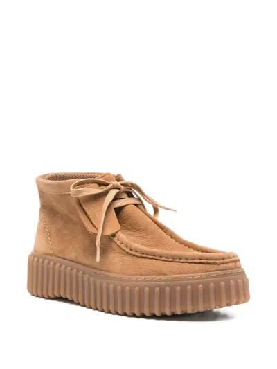Clarks Torhill Moss Boots In Brown