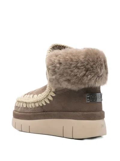 Mou Bounce Round-toe Boots In Brown