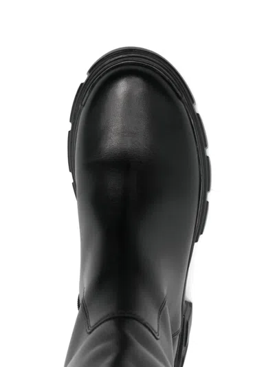 Hogl Round-toe Boots In Black