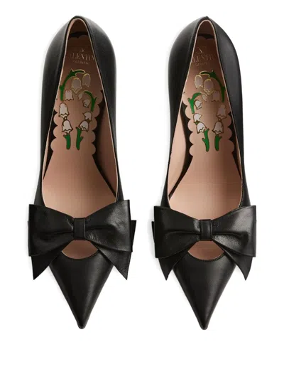 Valentino Garavani Bowow Goatskin Pumps Pointed Toe Heels In Black