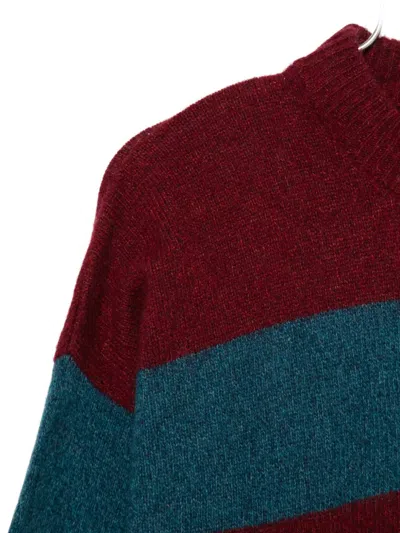 Amish Timeless Round Neck Sweater With Soft Texture In Red