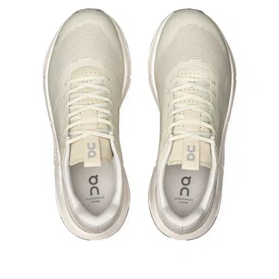 On Running Cloudnova Form 2 Tt In White