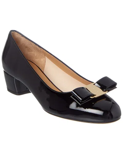 Ferragamo Women Vara Pumps In Black Patent Leather With Bow In Black