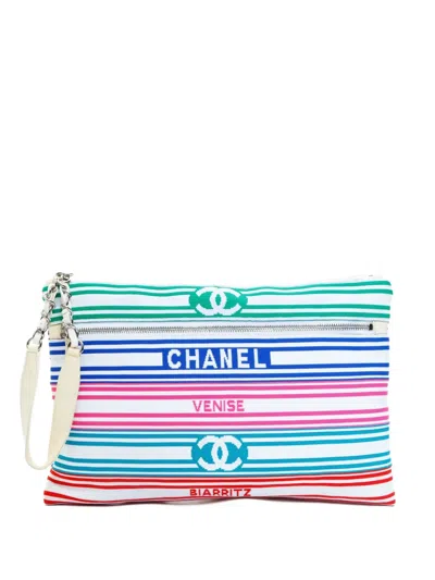 Pre-owned Chanel 2019 Logo-detail Clutch Bag In White