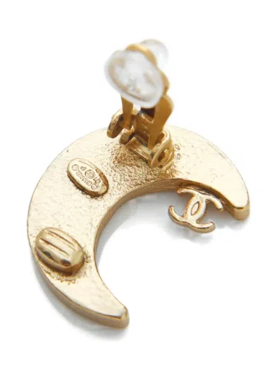Pre-owned Chanel 2001 Moon Cc Mark Earrings In Gold