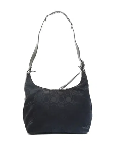 Pre-owned Ferragamo 2000s Ganchini-pattern Shoulder Bag In Black