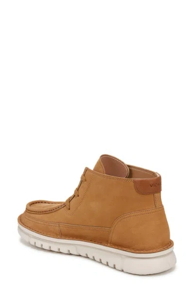 Vionic Uptown Chukka In Brown
