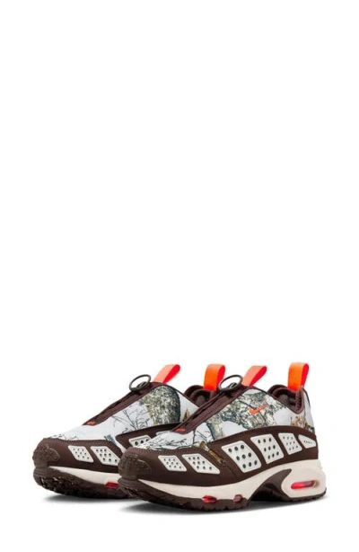 Nike Air Max Sndr Sneaker In Multi