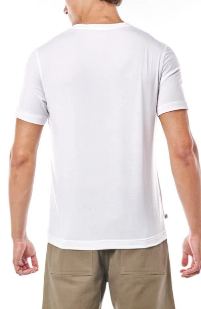 Leisure Lab Everyday V-neck In White