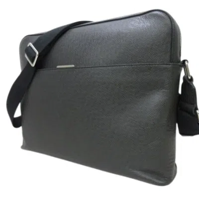 Pre-owned Louis Vuitton Ardoise Taiga Leather Messenger Bag Shoulder Bag () In Gray