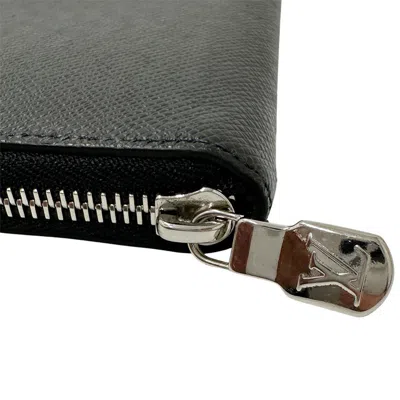 Pre-owned Louis Vuitton Black Taiga Leather Long Wallet (bi-fold) ()