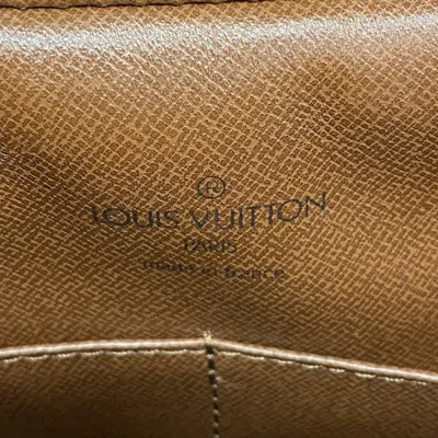 Pre-owned Louis Vuitton Brown Clutch Bag ()