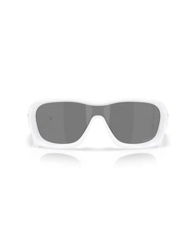 Oakley Full Rim Rectangular Sunglasses In White