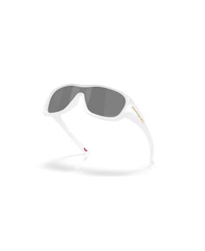 Oakley Full Rim Rectangular Sunglasses In White