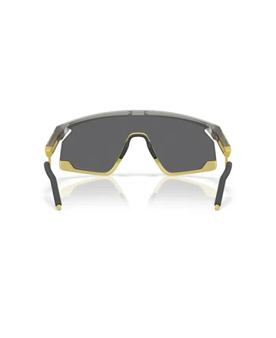 Oakley Man Sunglass Oo9237 Bxtr Metal Alloy Collection In Gray