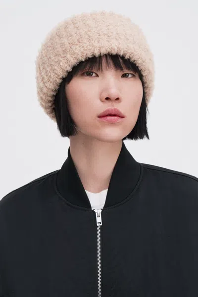 Filippa K Fluffy Hat In Pink