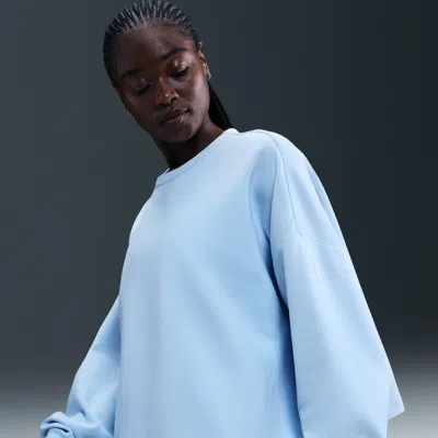 Nike Women's 24.7 Impossiblysoft Dri-fit Oversized Crew-neck Top In Blue