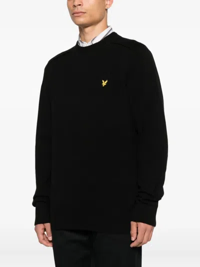 Lyle & Scott Ribbed Crewneck Sweater In Black