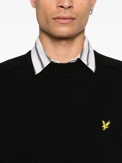 Lyle & Scott Ribbed Crewneck Sweater In Black