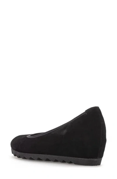 Gabor Platform Wedge Pump In Black