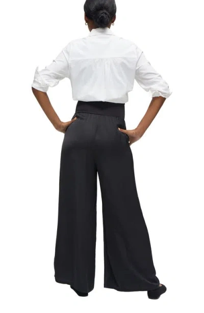 Ingrid & Isabel Flowy Woven Maternity Pant In Black