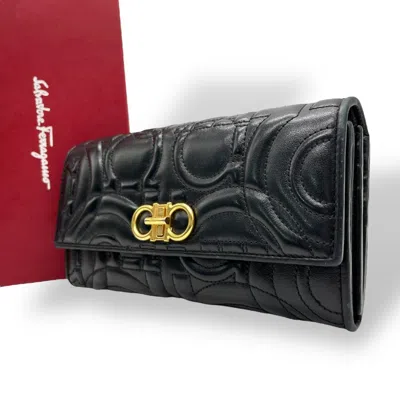Pre-owned Ferragamo Leather Long Bill Wallet (tri-fold) () In Black